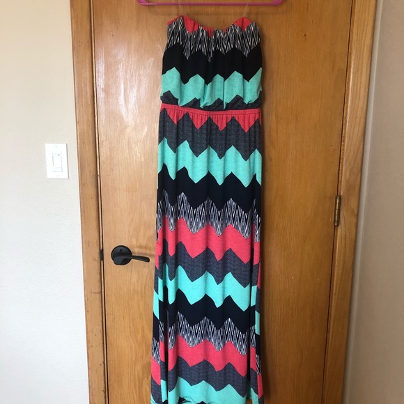Maxi dress - Picture 2 of 3